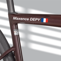 Sticker Autocollant Nom Drapeau Vélo sans fond typo 12 - Lettrage Vélo