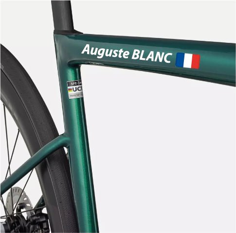 Sticker Autocollant Nom Drapeau Vélo sans fond typo 2 - Lettrage Vélo